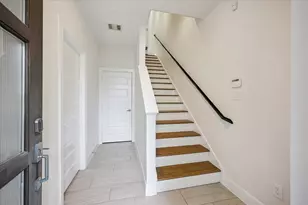 2722 Eado Edge Ct, Houston, TX 77020 - Photo 2