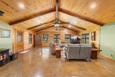 1426 Cr 2152, Rock Island, TX 77470 - Photo 12