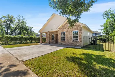 8717 Peachtree Street, Houston, TX 77016 - Photo 4