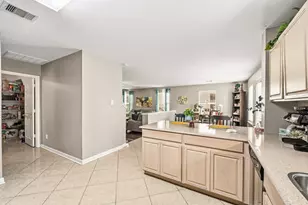 6614 Providence View Ln, Houston, TX 77049 - Photo 10