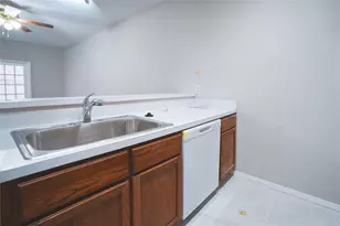 8055 Cambridge St, Houston, TX 77054 - Photo 6