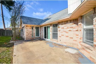 155 April Waters Drive W, Conroe, TX 77356 - Photo 18