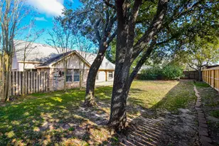 155 April Waters Dr W, Conroe, TX 77356 - Photo 20