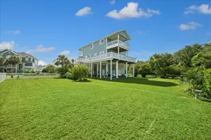 3439 Eckert Dr, Galveston, TX 77554 - Photo 2