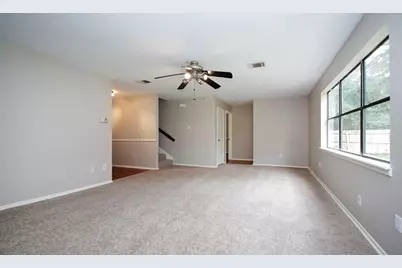 1 Greeningdon Street, The Woodlands, TX 77381 - Photo 6