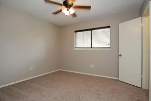 1 Greeningdon St, The Woodlands, TX 77381 - Photo 12