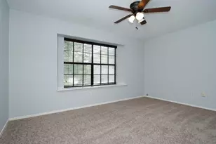 1 Greeningdon St, The Woodlands, TX 77381 - Photo 10