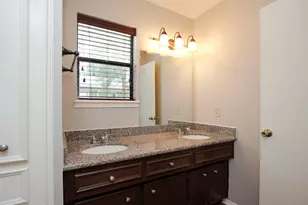 1 Greeningdon St, The Woodlands, TX 77381 - Photo 10