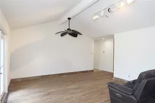 5530 Loch Lomond Dr, Houston, TX 77096 - Photo 10