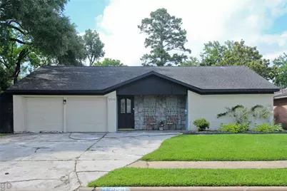 5530 Loch Lomond Drive, Houston, TX 77096 - Photo 2
