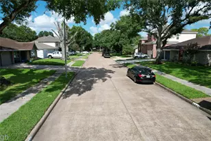 5530 Loch Lomond Dr, Houston, TX 77096 - Photo 28