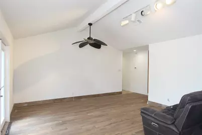 5530 Loch Lomond Drive, Houston, TX 77096 - Photo 10