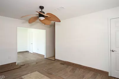 5530 Loch Lomond Drive, Houston, TX 77096 - Photo 20