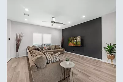 8407 James Franklin Street, Houston, TX 77088 - Photo 4