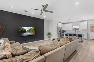 8407 James Franklin St, Houston, TX 77088 - Photo 6