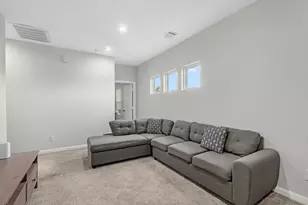 8407 James Franklin St, Houston, TX 77088 - Photo 14