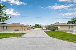 8430 Round Rock Dr, Houston, TX 77049 - Photo 30