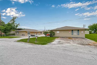 8430 Roundrock Drive #1, Houston, TX 77049 - Photo 20