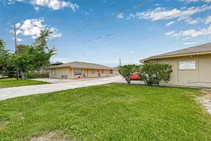 8430 Round Rock Dr, Houston, TX 77049 - Photo 26