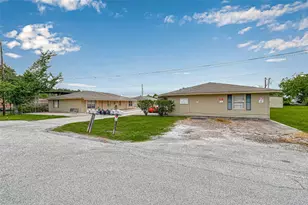 8430 Round Rock Dr, Houston, TX 77049 - Photo 16