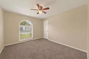 2305 Kingsway Dr, League City, TX 77573 - Photo 14