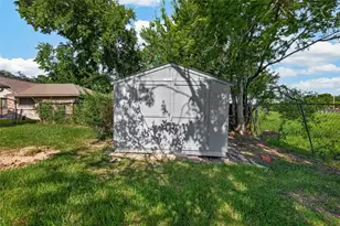 2305 Kingsway Dr, League City, TX 77573 - Photo 20