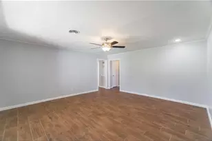 8503 Braes River Dr, Houston, TX 77074 - Photo 10