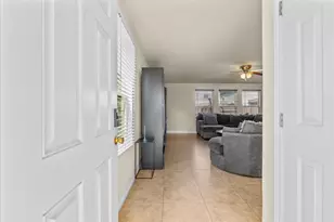 11727 Downey Violet Ln, Houston, TX 77044 - Photo 4