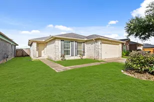 5247 Panay Park Dr, Houston, TX 77048 - Photo 2