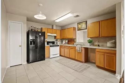 5247 Panay Park Drive, Houston, TX 77048 - Photo 10