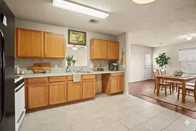 5247 Panay Park Drive, Houston, TX 77048 - Photo 8