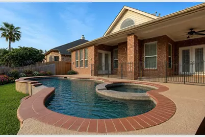 313 Marina Oaks Court, League City, TX 77565 - Photo 2