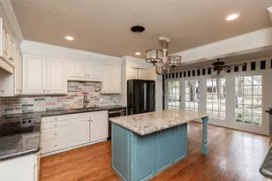 2465 Gladys St, Beaumont, TX 77702 - Photo 10