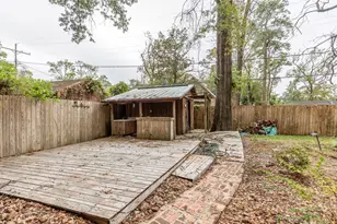 2465 Gladys St, Beaumont, TX 77702 - Photo 36