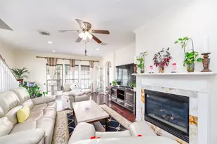 6035 N Arrowana Ln, Houston, TX 77036 - Photo 8