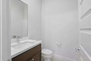 2709 Clinton Dr, Houston, TX 77020 - Photo 18
