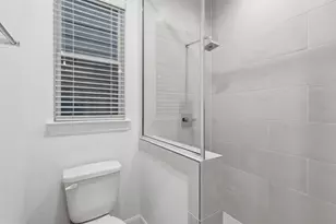 2709 Clinton Dr, Houston, TX 77020 - Photo 8
