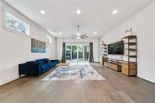 620 E 26th St, Houston, TX 77008 - Photo 4