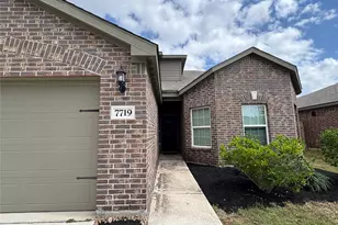 7719 Vacek Meadows Loop, Richmond, TX 77469 - Photo 2