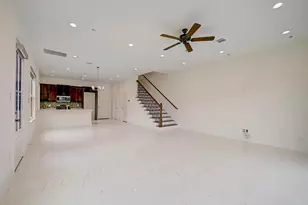 2133 Naomi St, Houston, TX 77054 - Photo 2