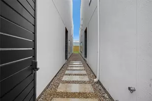 317 Palmer St, Houston, TX 77003 - Photo 2
