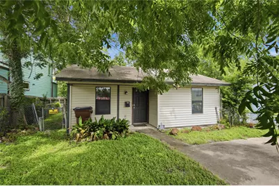 817 Chihuahua Street, Lockhart, TX 78644 - Photo 4