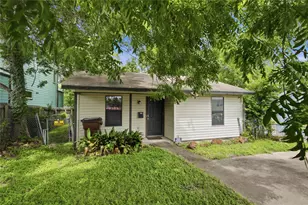 817 Chihuahua St, Lockhart, TX 78644 - Photo 4