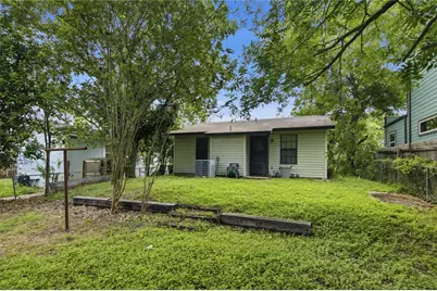 817 Chihuahua Street, Lockhart, TX 78644 - Photo 22