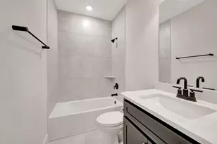 16021 Hayes Pk Dr, Houston, TX 77079 - Photo 30