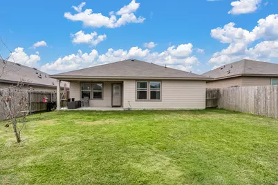 113 Blanco Drive, Huntsville, TX 77340 - Photo 2