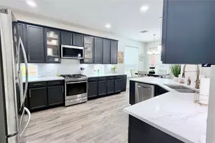 2708 Sunnycreek Ln, Pearland, TX 77584 - Photo 6