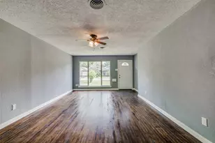 419 E 42nd St, Houston, TX 77022 - Photo 18