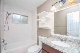 12638 Copper Mill Dr, Houston, TX 77070 - Photo 16