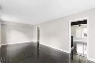 1005 N Main St, Dayton, TX 77535 - Photo 6